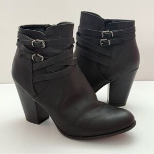Xappeal Monica Black Ankle Boots With Buckle Details Size 9W